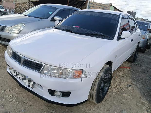Mitsubishi Lancer 2000 White