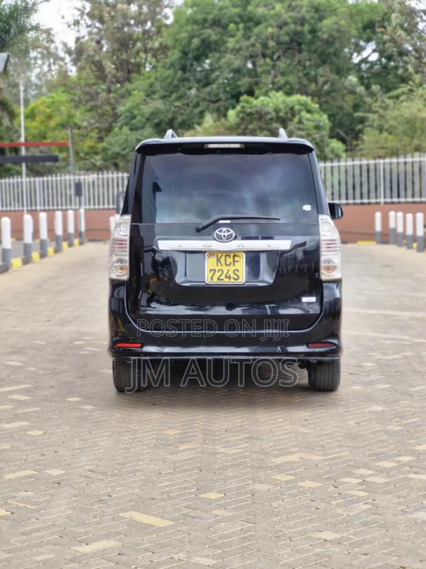 Toyota Voxy 2008 Black