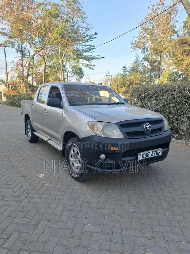 Toyota Hilux 2.5 D-4D Double Cab 2008 Gray