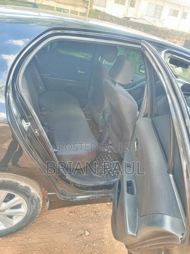 Toyota Vitz 2010 Black