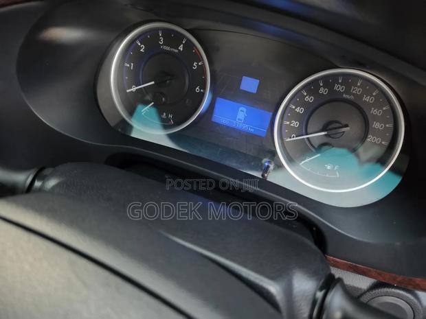Toyota Hilux 2019 Gray
