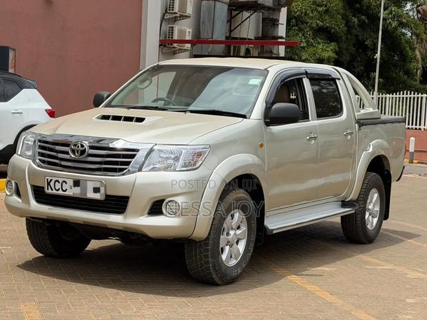 Toyota Hilux 3.0 D-4D Double Cab 2008 Beige