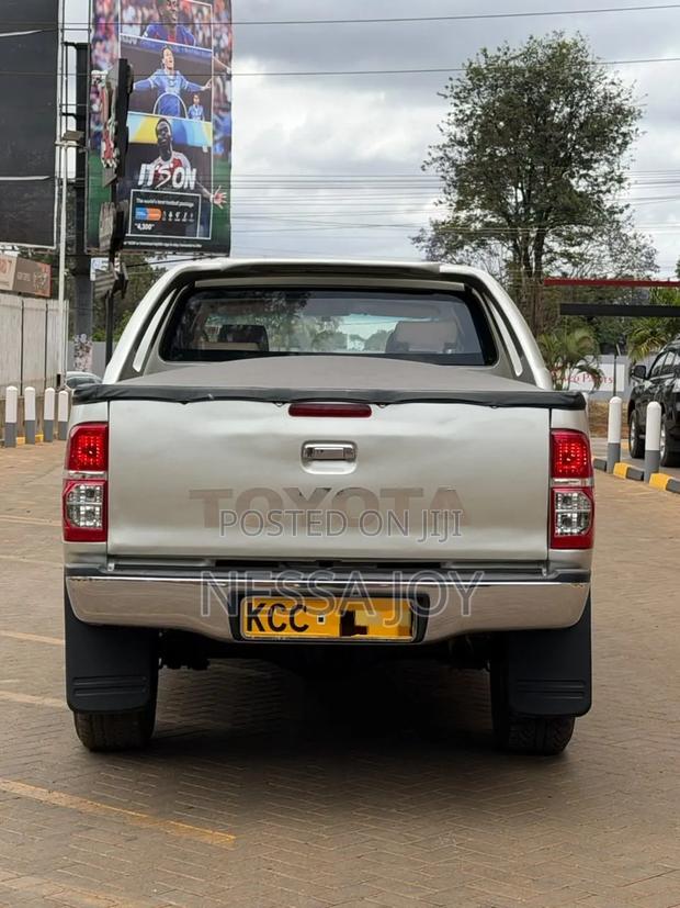 Toyota Hilux 3.0 D-4D Double Cab 2008 Beige