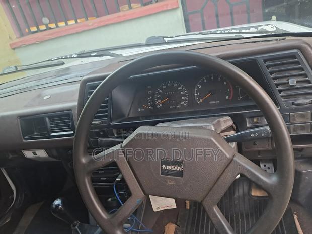 Nissan Sunny B12 Sedan 1.3 1990 White