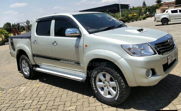 Toyota Hilux 2008 Beige