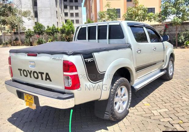 Toyota Hilux 2008 Beige