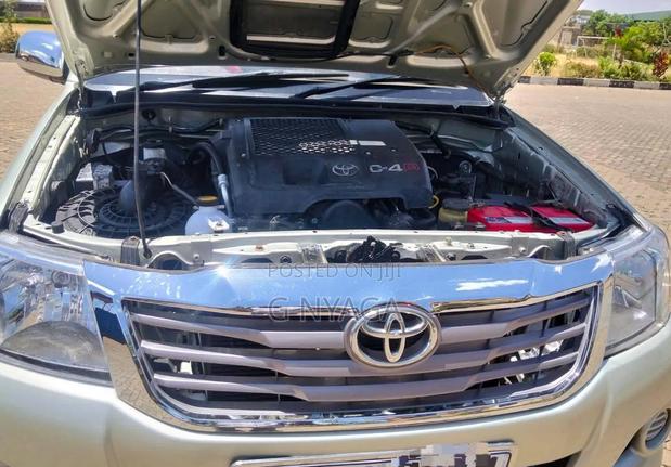 Toyota Hilux 2008 Beige