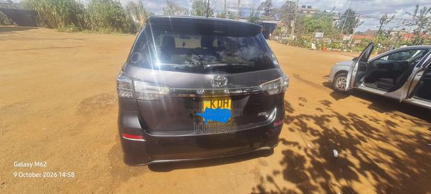 Toyota Wish 2016 Gray