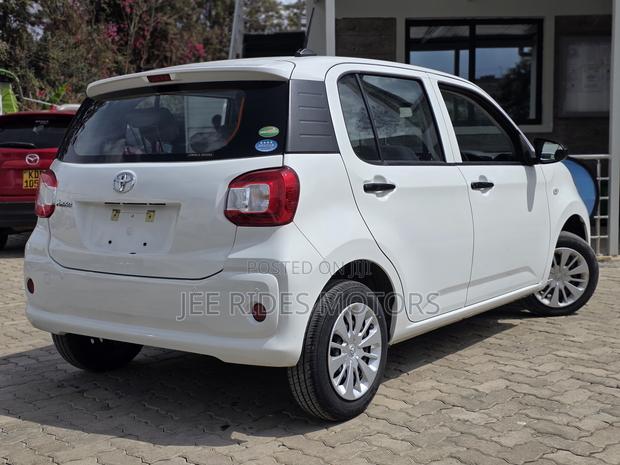 Toyota Passo 1.0 AWD 2019 White
