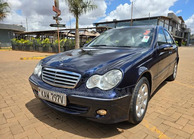 Mercedes-Benz C200 2006 Blue