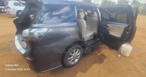 Toyota Wish 2016 Black
