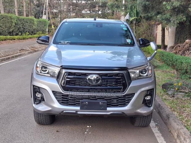 Toyota Hilux Revo Double Cab Deisel 2.8 AWD 2019 Silver