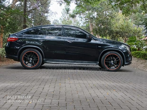 Mercedes-Benz 350D 2015 Black