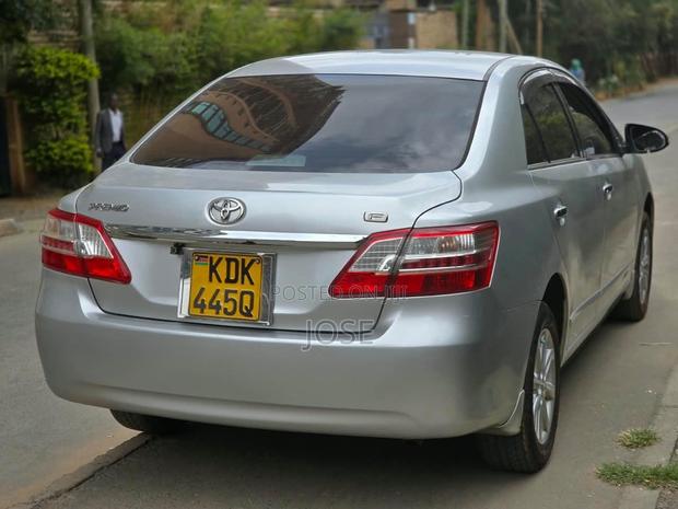 Toyota Premio 2015 Silver