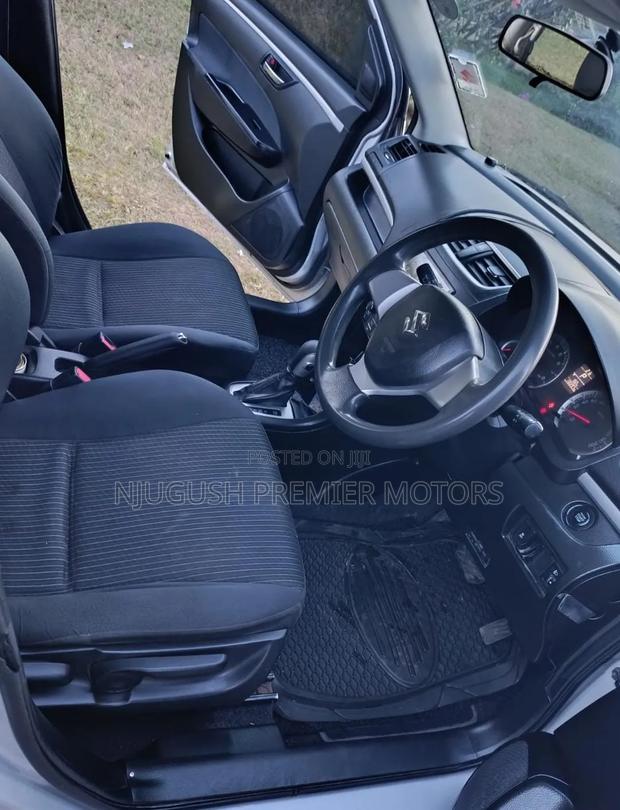 Suzuki Swift 2016 Silver