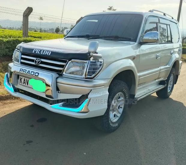 Toyota Land Cruiser Prado 2000 Silver