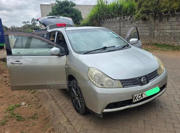 Nissan Wingroad 2009 Silver