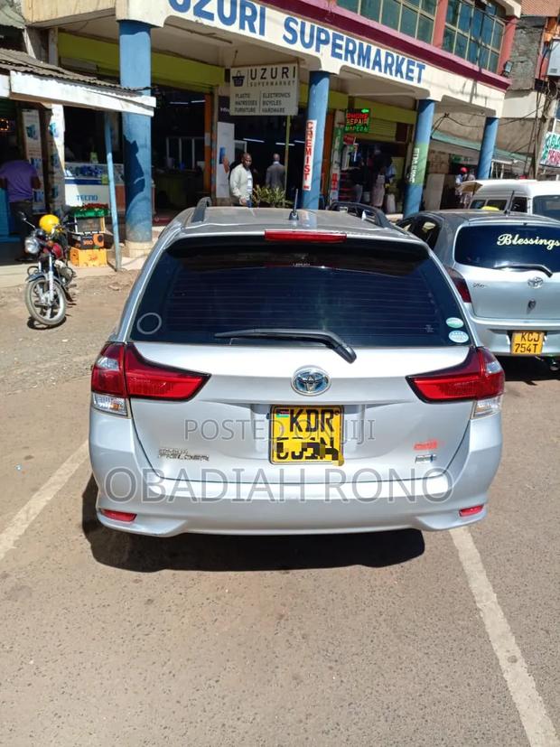 Toyota Corolla Fielder 2016 Silver