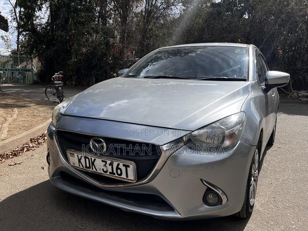 Mazda Demio 2015 Silver