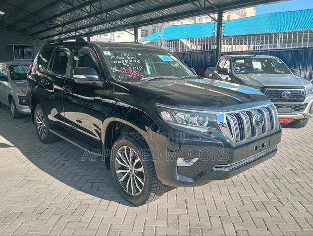 Toyota Land Cruiser Prado 2021 Black