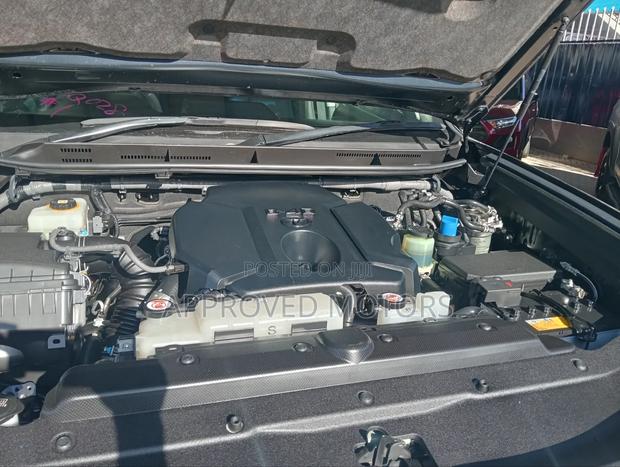 Toyota Land Cruiser Prado 2021 Black