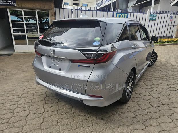 Honda Fit Shuttle 2019