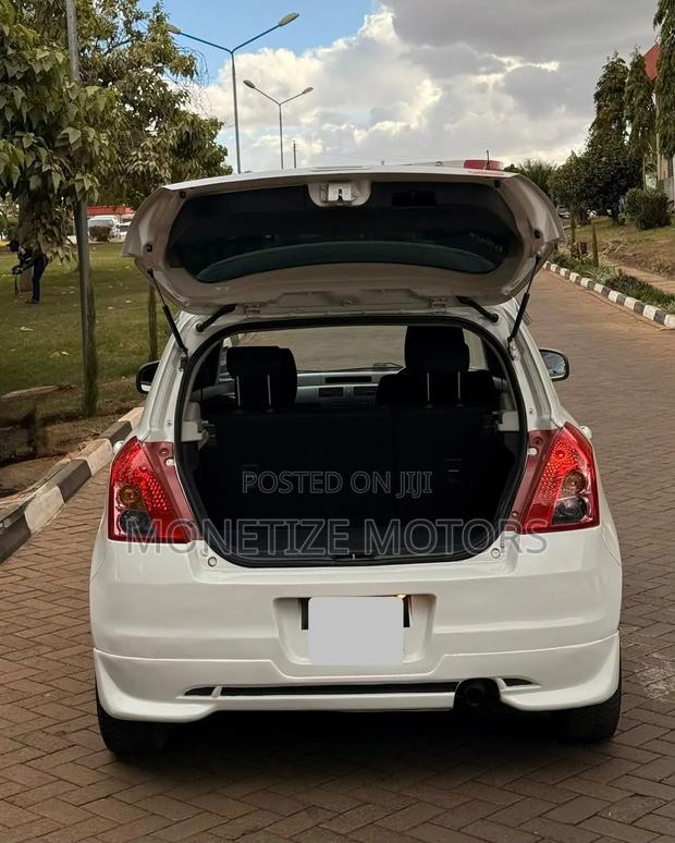 Suzuki Swift 2010 White