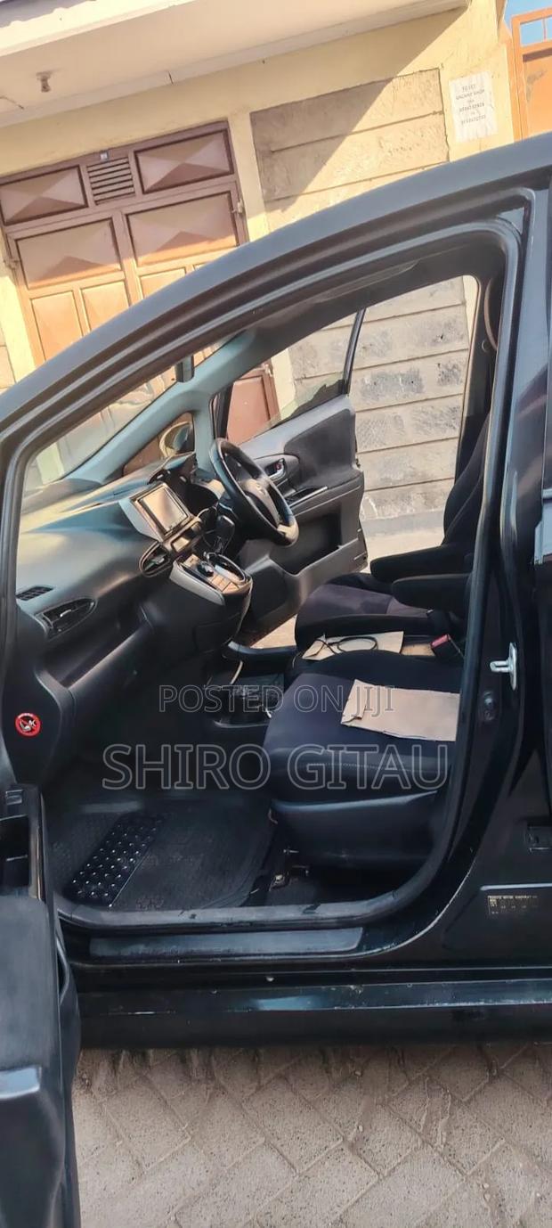 Toyota Wish 2014 Black