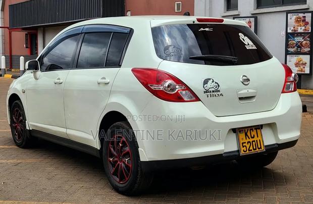 Nissan Tiida 2011 White