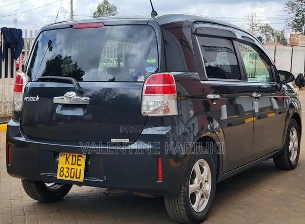 Toyota Spade 2015 Black