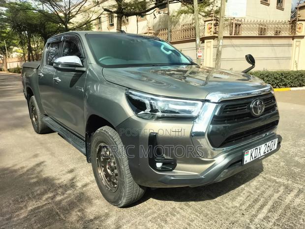 Toyota Hilux Revo Double Cab Deisel 2.4 AWD 2021 Green