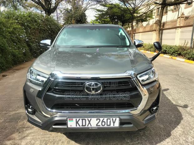 Toyota Hilux Revo Double Cab Deisel 2.4 AWD 2021 Green