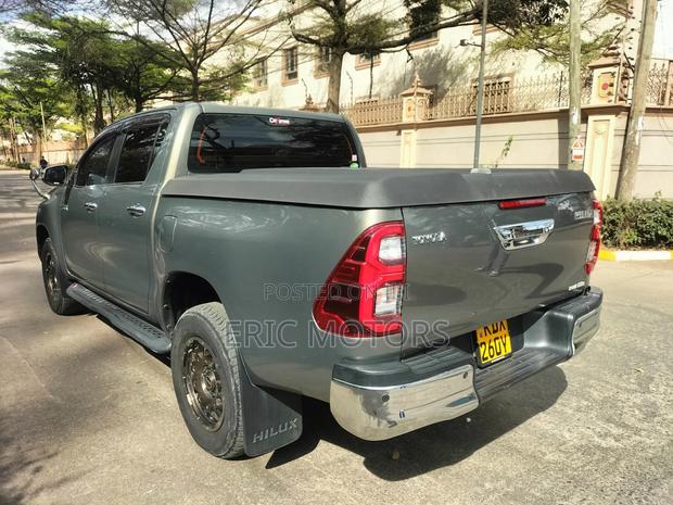 Toyota Hilux Revo Double Cab Deisel 2.4 AWD 2021 Green