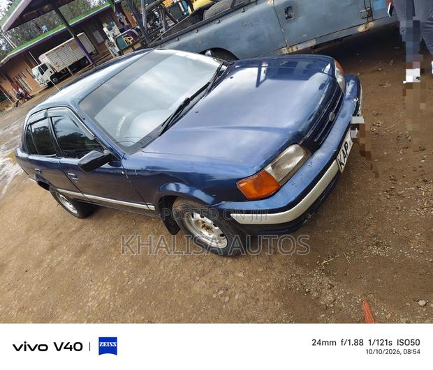 Toyota Corolla 2000 Blue