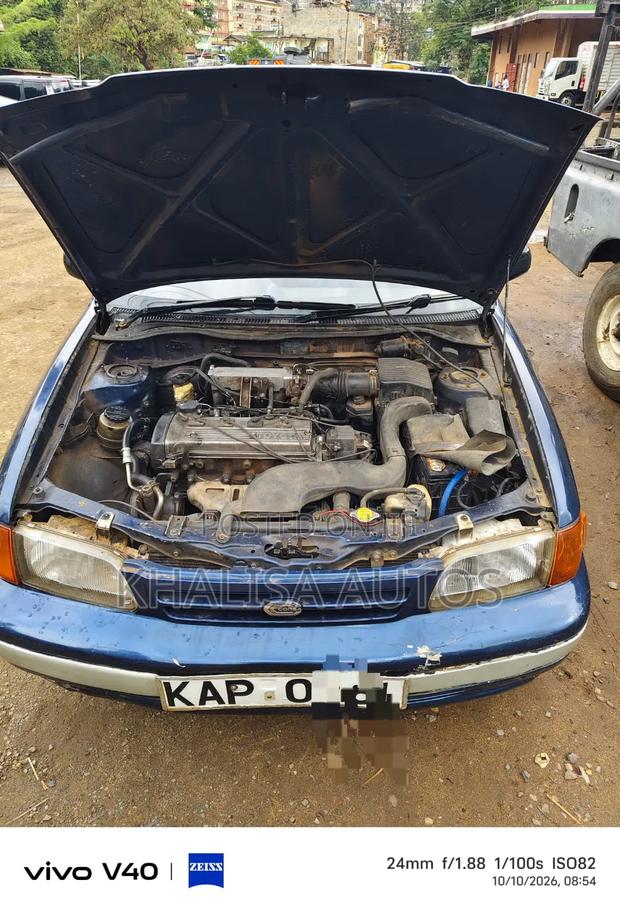 Toyota Corolla 2000 Blue