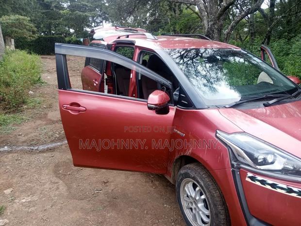 Toyota Sienta 2017 Maroon