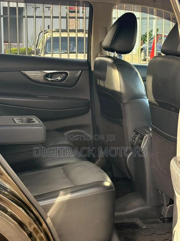 Nissan X-Trail 2015 Black