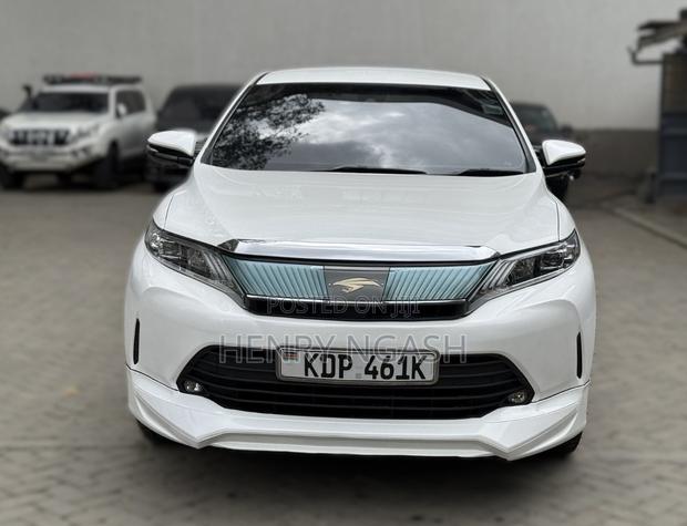 Toyota Harrier 2018 White