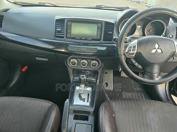 Mitsubishi Galant 2013 Black