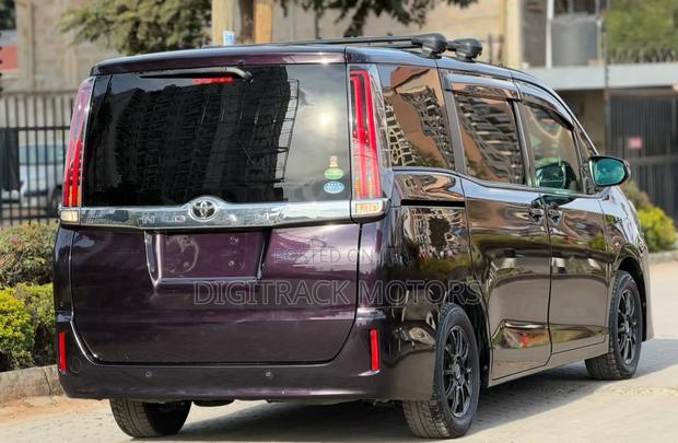 Toyota Noah 2019 Purple