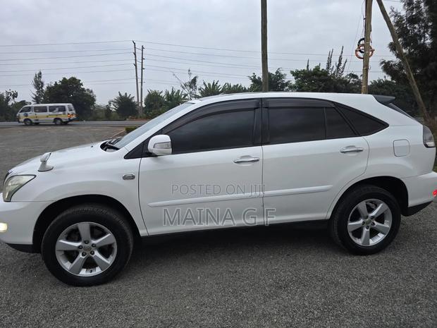 Toyota Harrier 240G 2012 White