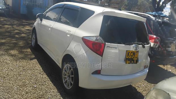 Toyota Ractis 2012 White