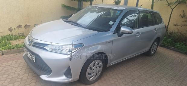 Toyota Corolla Fielder 2019 Silver