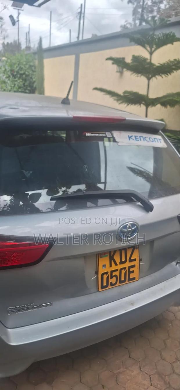 Toyota Corolla Fielder 2019 Silver