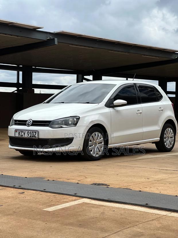 Volkswagen Polo 2013 White