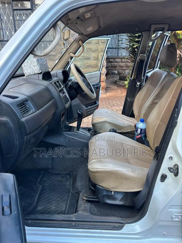 Mitsubishi Pajero Pininfarina 2002 White