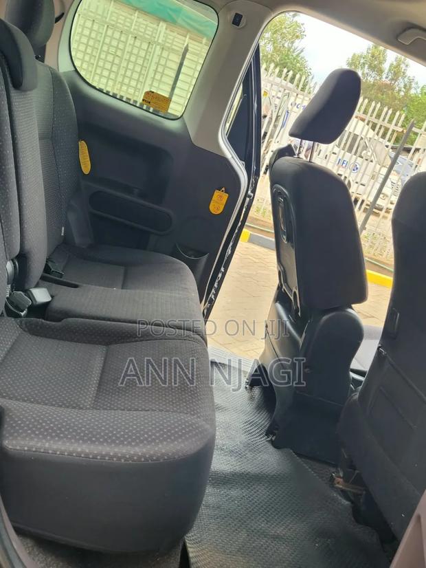 Toyota Spade 2015 Black