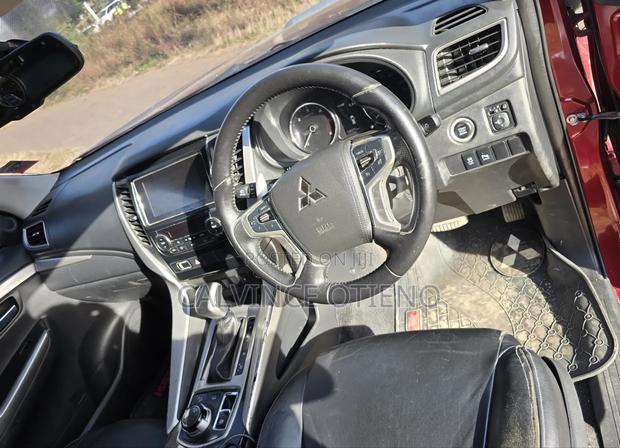 Mitsubishi Pajero 2017 Maroon