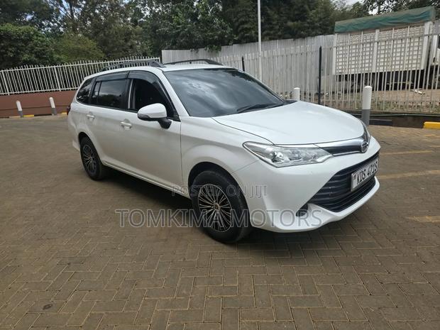 Toyota Corolla Fielder 2017 White