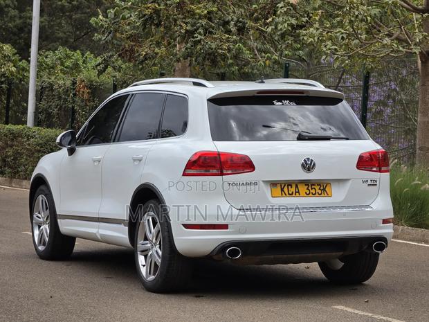 Volkswagen Touareg 2012 White